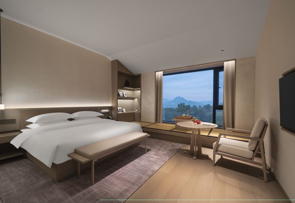 访云山景落日大床房