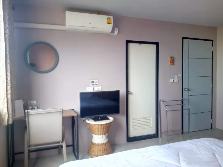 ห้องพักสำหรับสามท่านพร้อมวิวสวน