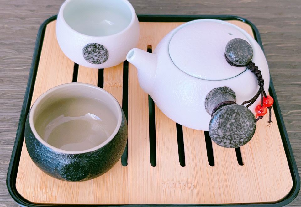 高级零压大床房（助眠加湿器+精致茶具+小冰箱+高级电动按摩沙发）