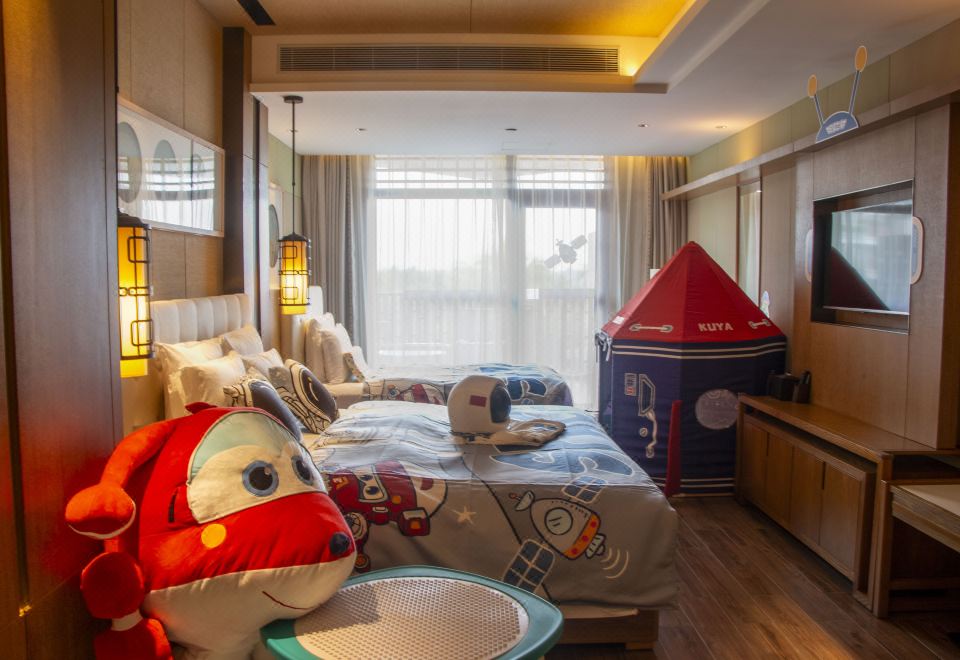 超级飞侠太空主题家庭房