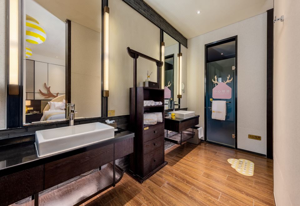 负氧离子糖果飞屋亲子大床房