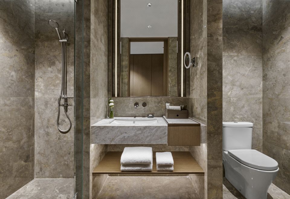 Pan Pacific JakartaDeluxe Room King Or Twin