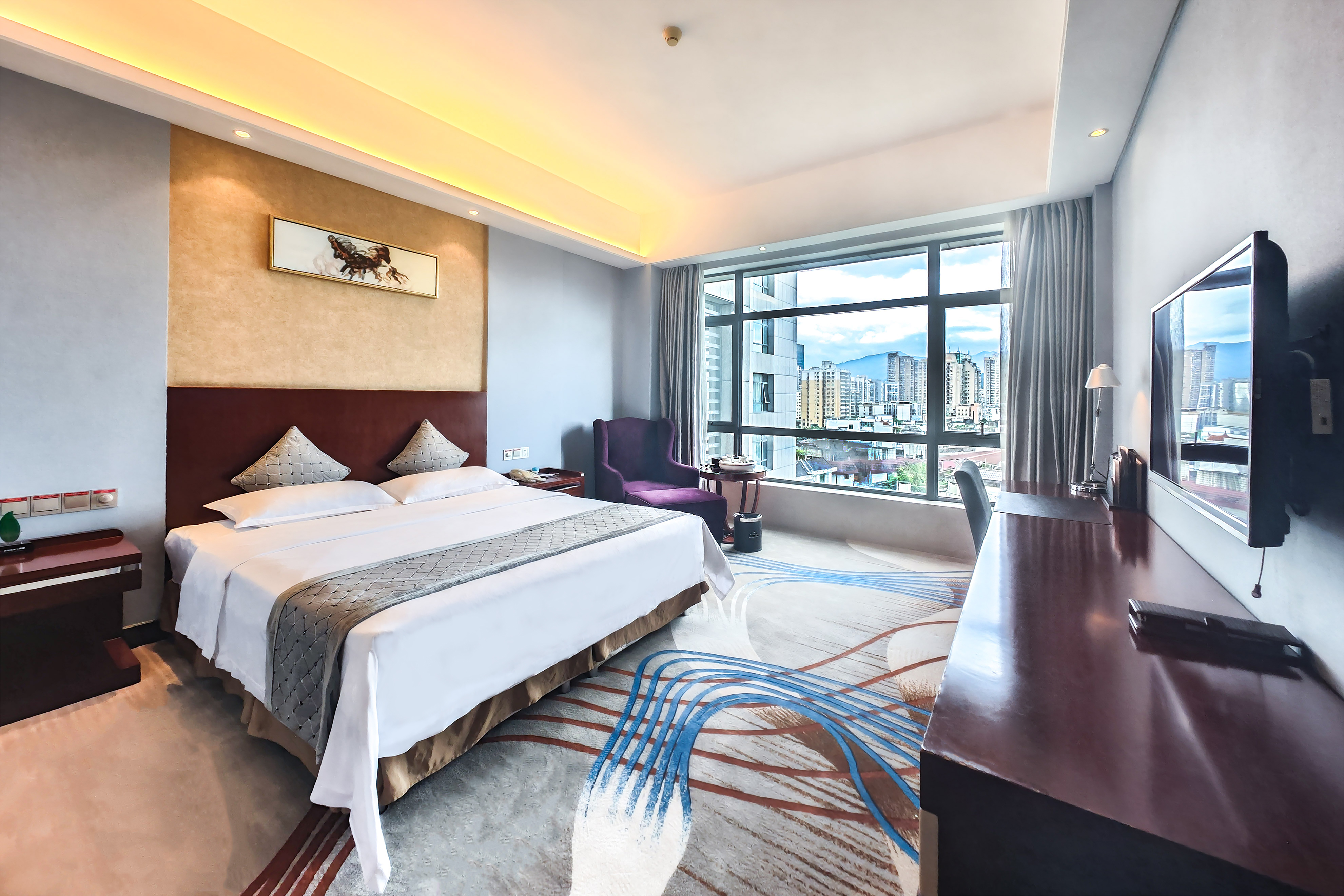 商务大床房（城市景观+城中漫居+慕斯床品）