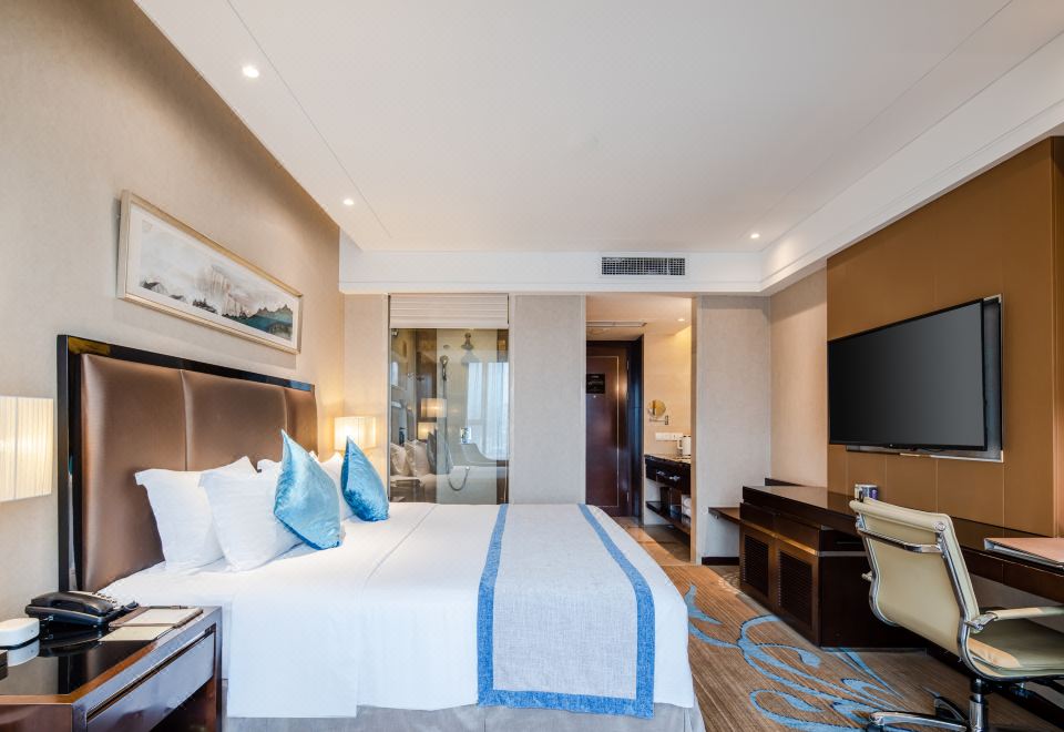 Rising Butterfly Hotel, Chengdu TaiKoo LiSuperior Deluxe Twin Room With Soft Bathrobe And Acca Kappa Toiletries