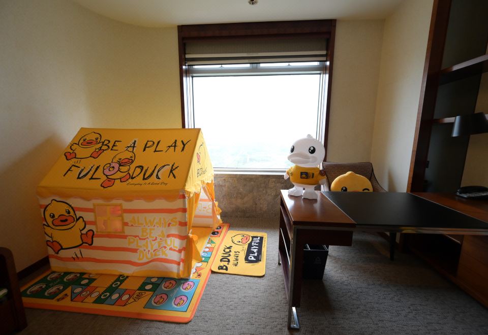 B.Duck小黄鸭主题湖景双床房