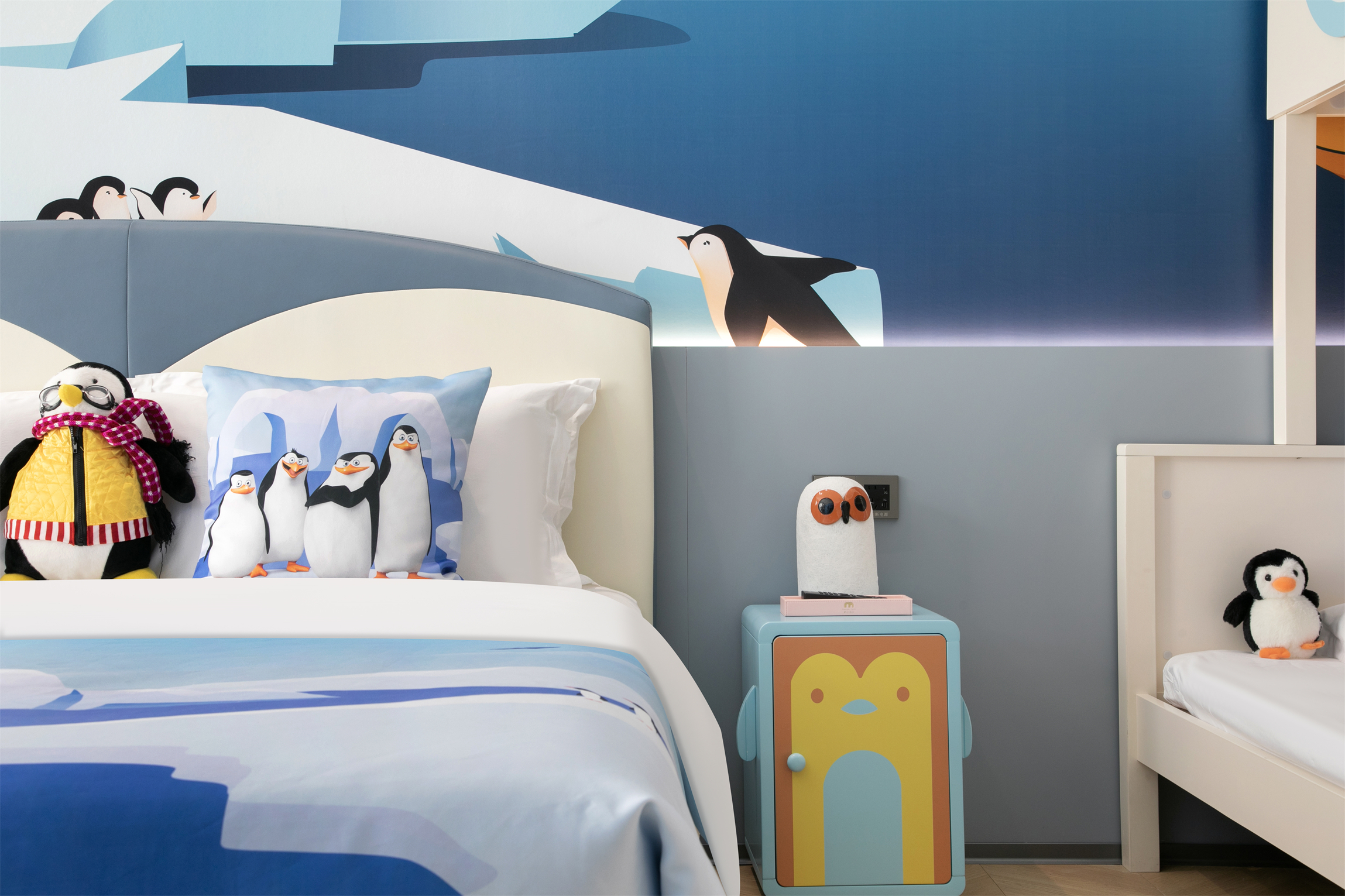 主題萌趣親子三床房【企鵝+小黃鴨】
