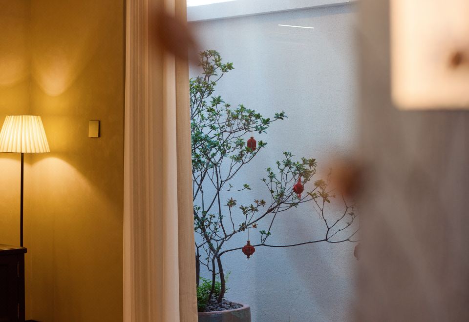 山岚大床房【JBL音响投影+影视会员+高精棉床品】