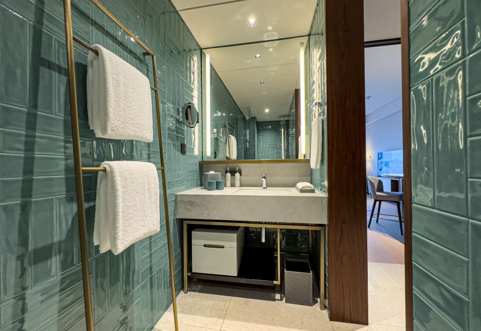 豪华庭院大床房（私享露台+私享Coffee机+Minibar）