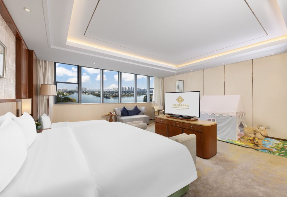 家庭房（歡聚空間，小童玩具+一張小床）