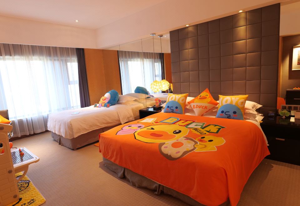 Xizhou Garden HotelFamily-friendly Family Room