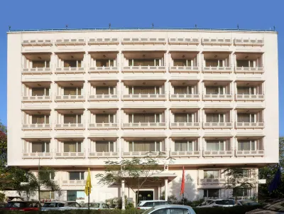 Vesta Maurya Palace โรงแรมใน