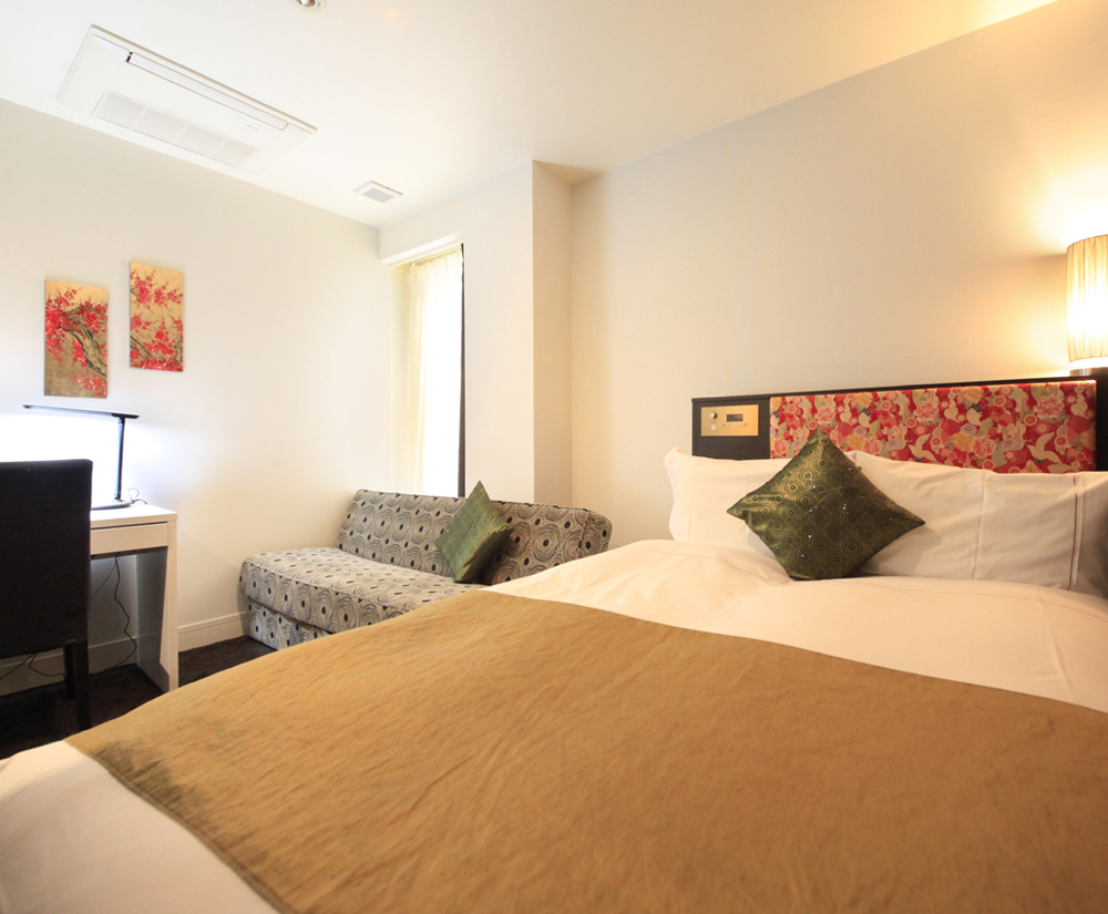 吸烟本馆高级双人房