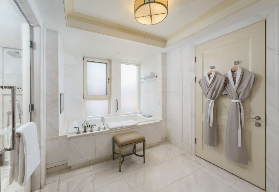 经典大床客房（乾湿分离，电动马桶）