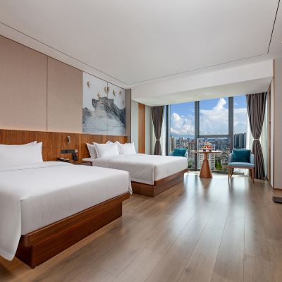 雅居行政房（1張雙人大床+1張單人床+全景落地窗） 荷泰酒店（海口紅城湖店）優惠