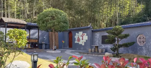 Sunshine Car · Travel original ecological small home hostel
