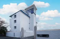 HOTEL AO (Adults Only)