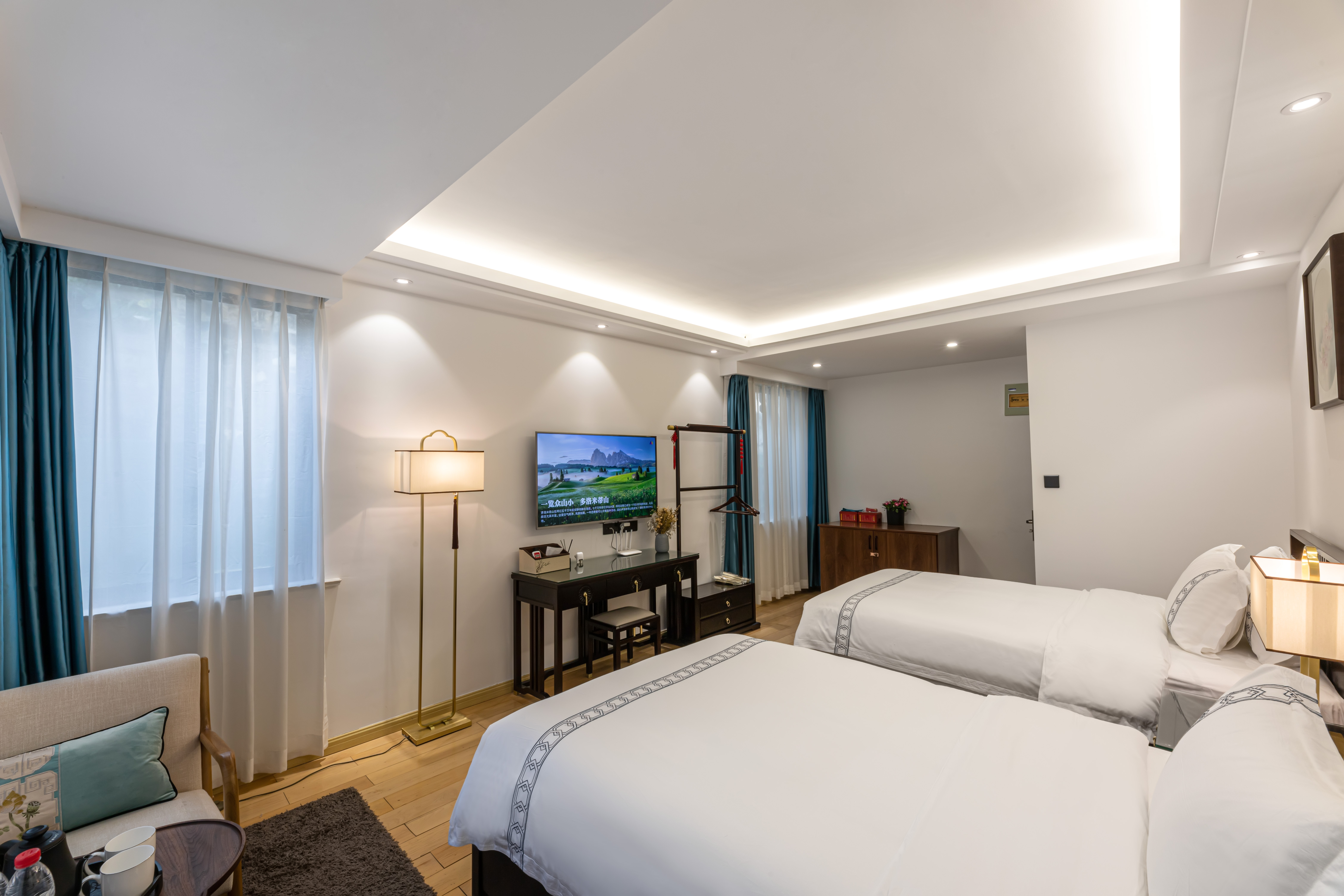 精品六室一厅套房（内设麻将机）