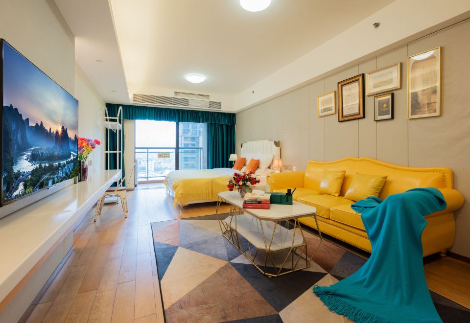 轻奢现代豪华房（独立大阳台＋洗衣机）