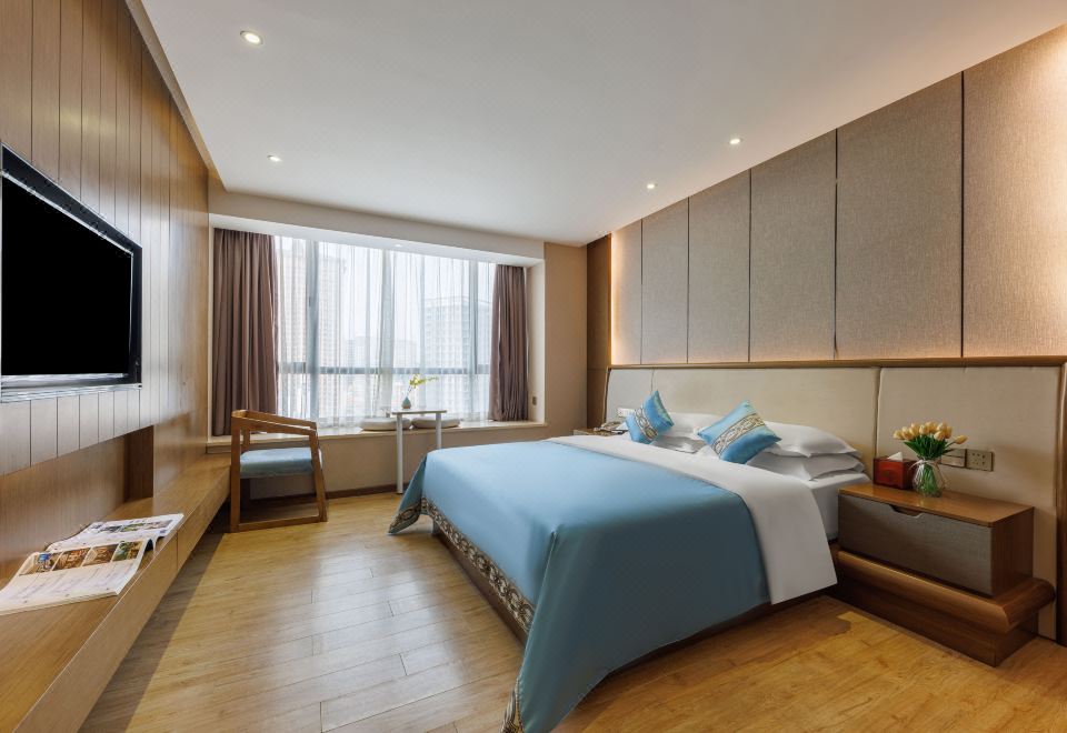 Queen Room With View