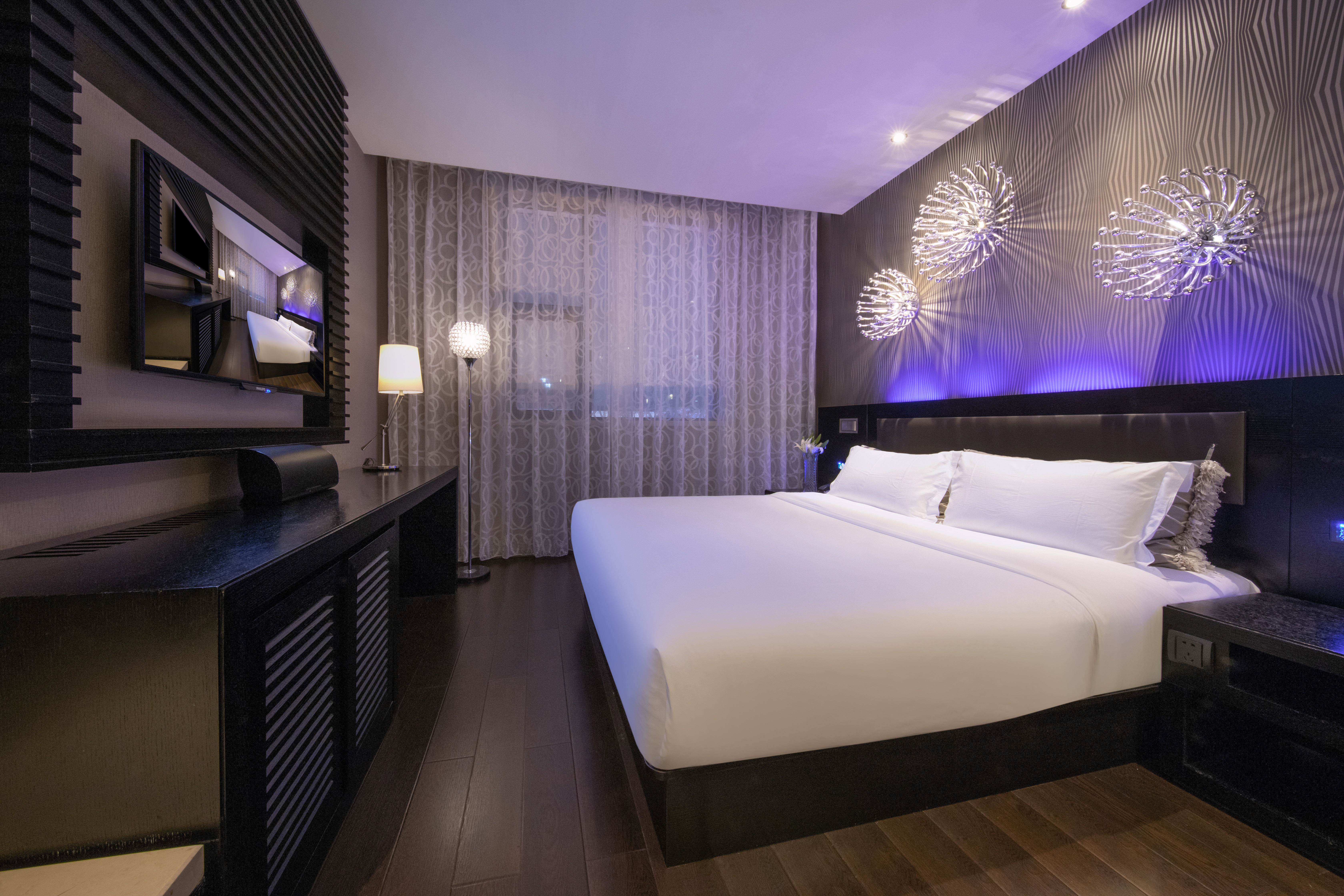 豪華大床房（小冰箱＋深度睡眠枕）　