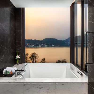 行政湖景陽台雙床房 寧波東錢湖華茂希爾頓酒店優惠