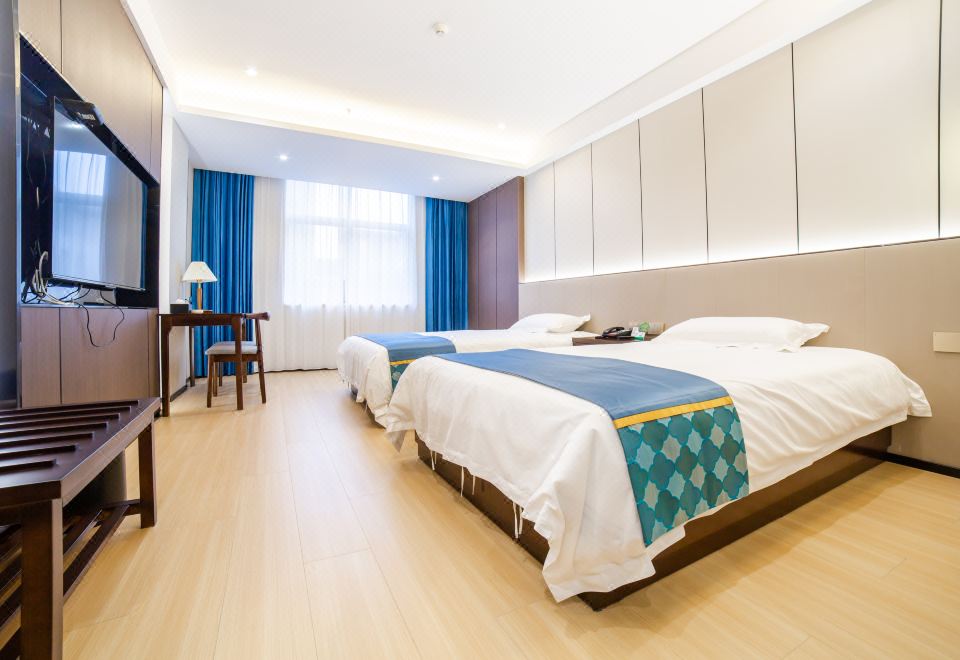 Elegant Standard Room