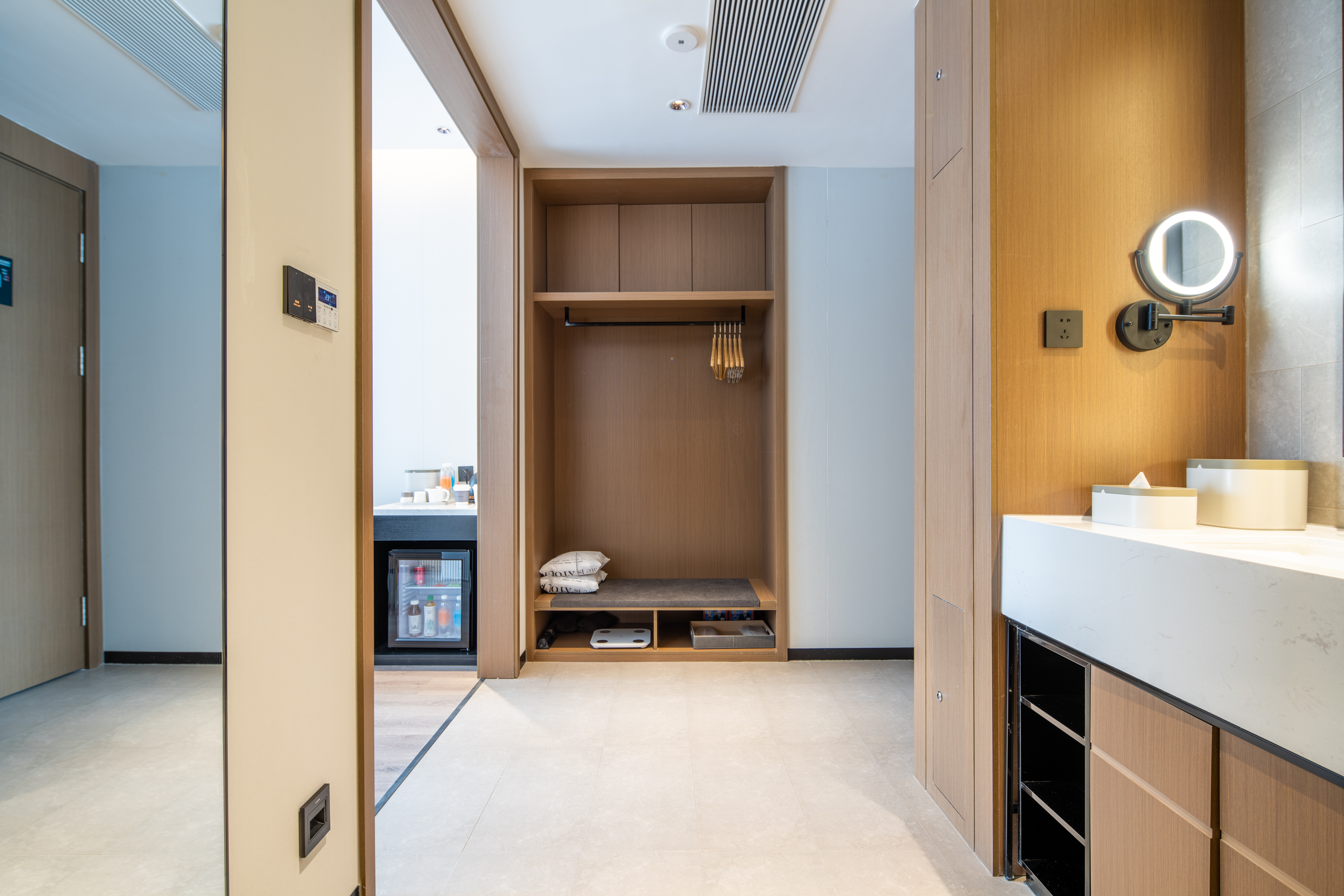 几木套房（深睡PRO枕+浴袍+手机投屏+小冰箱）