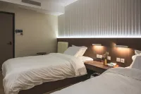Shiguang Inn Youth Hostel (Yantai Railway Station Branch) โรงแรมใน