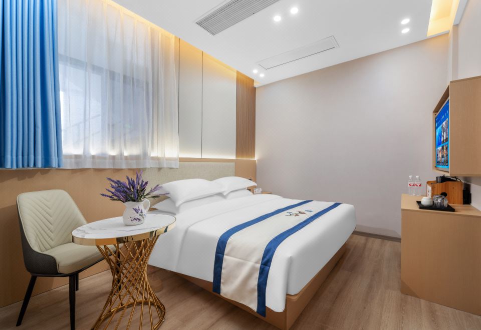 Smart Superior Room (Double Bed)