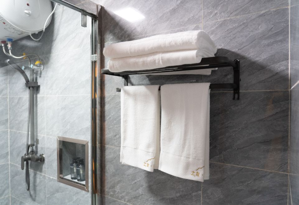 Comfy Cozy Family Suite