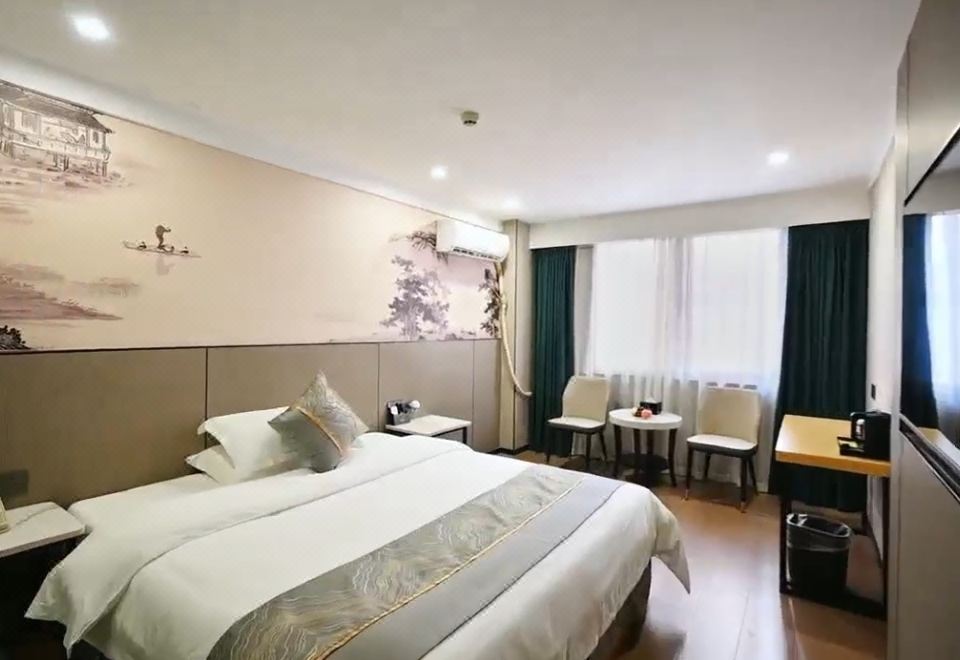 雲享大床房（品牌床墊+商務書桌+兩瓶水）