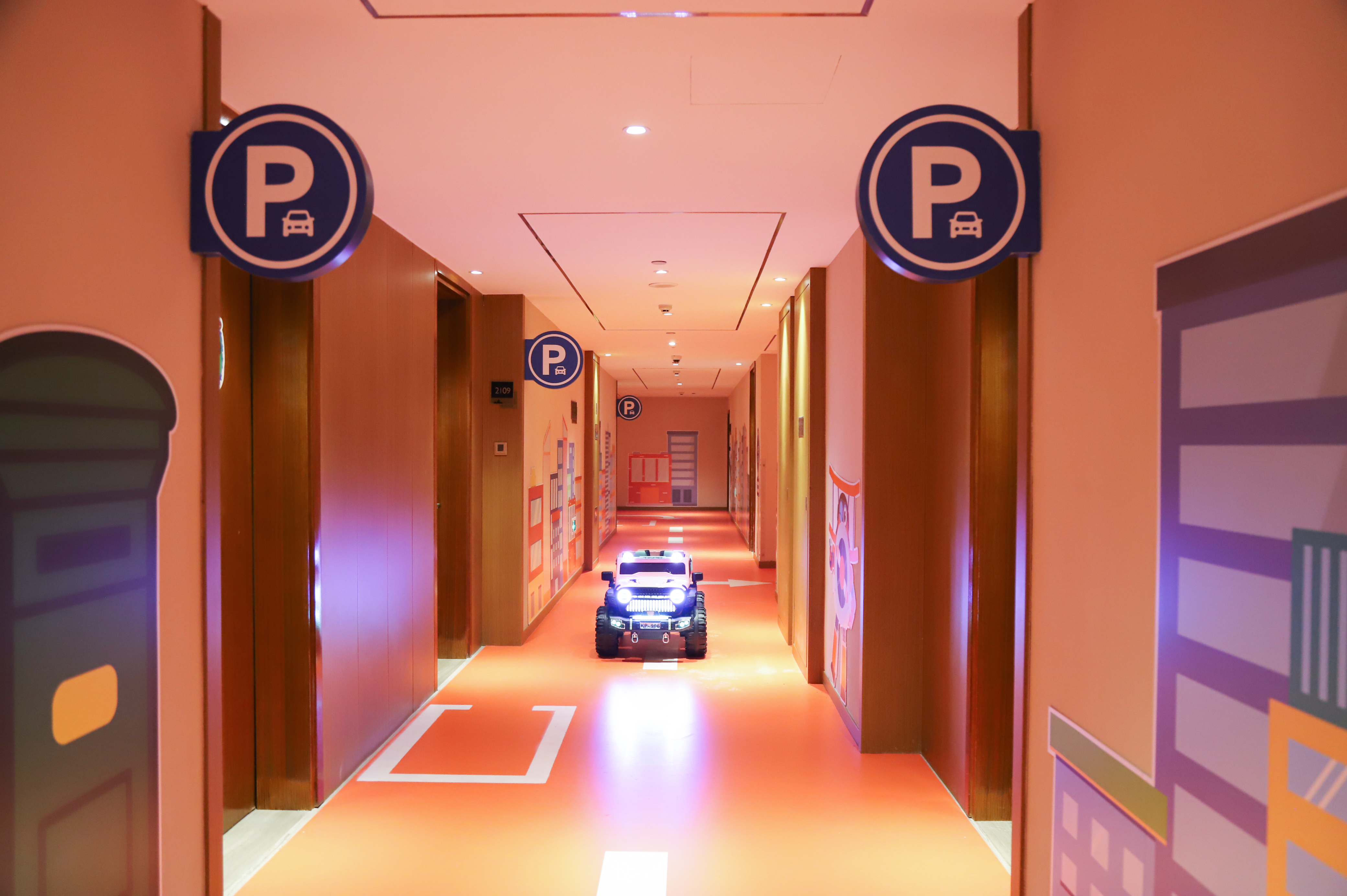 Super Wings Sports Theme Twin Room (East Building)