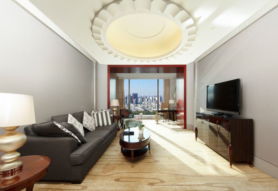 行政全湖景套房