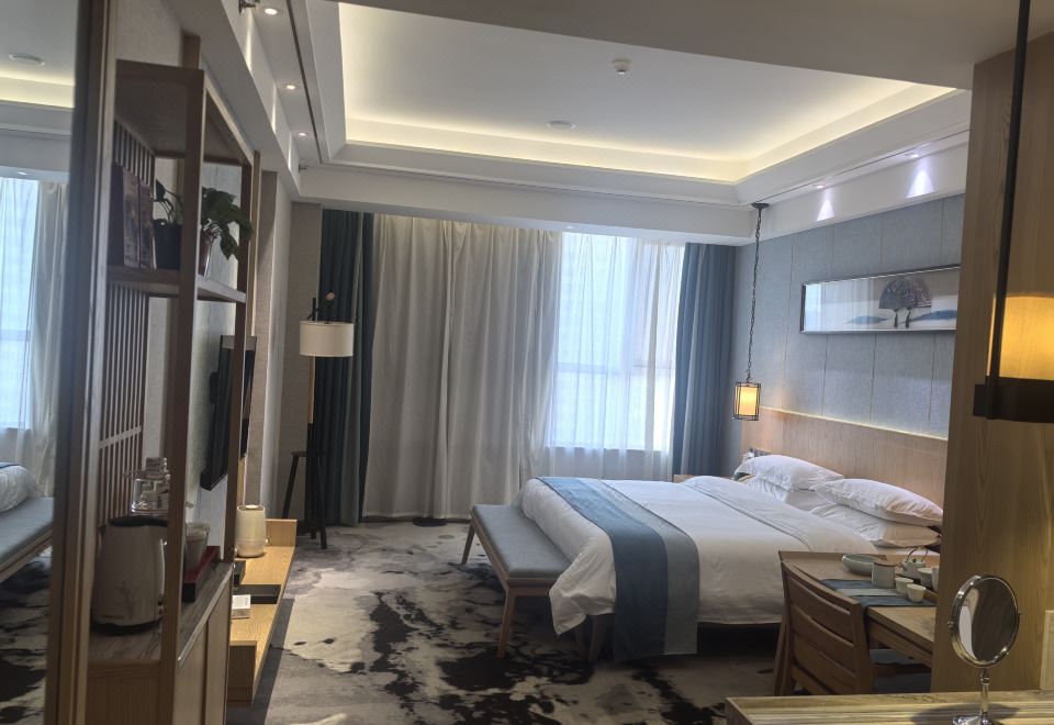 尊享·豪华大床房-明窗+电动窗帘