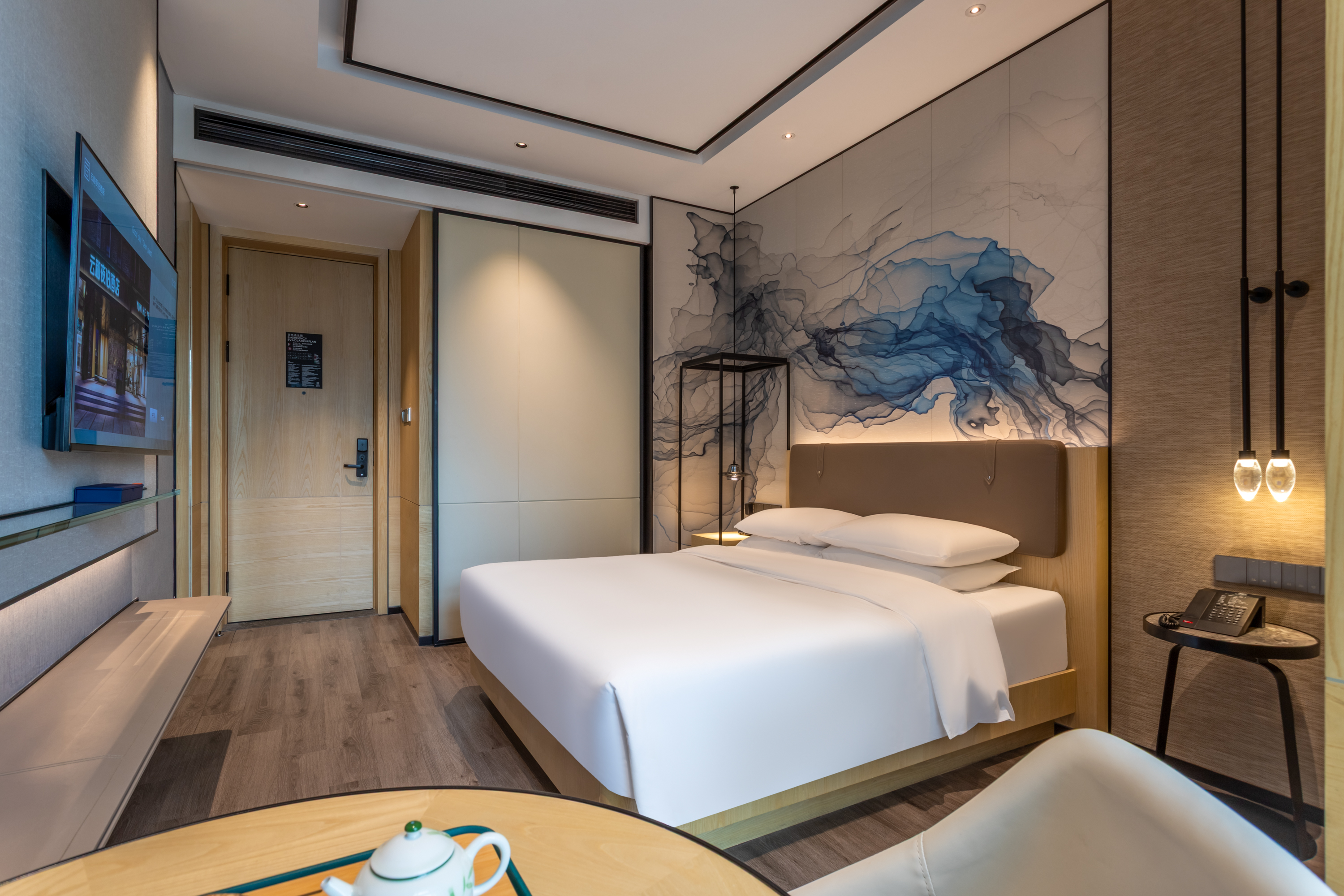 雅致大床房（手机投屏+小冰箱+蓝牙音响）