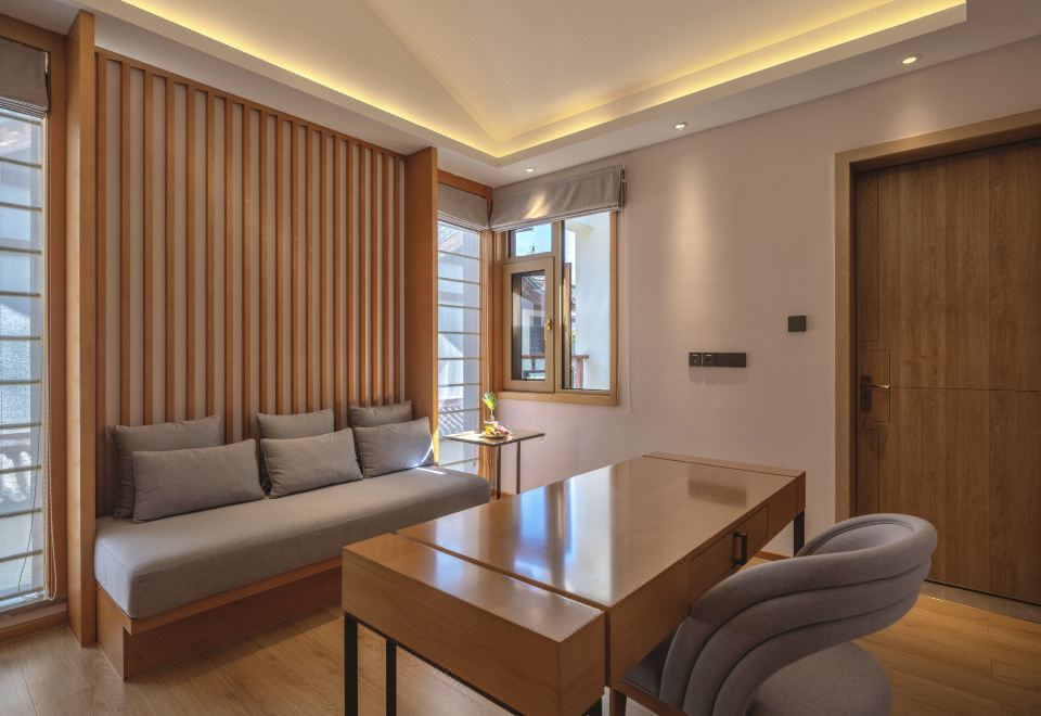 河畔複式豪華單卧別墅