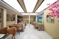 Yifei Hotel