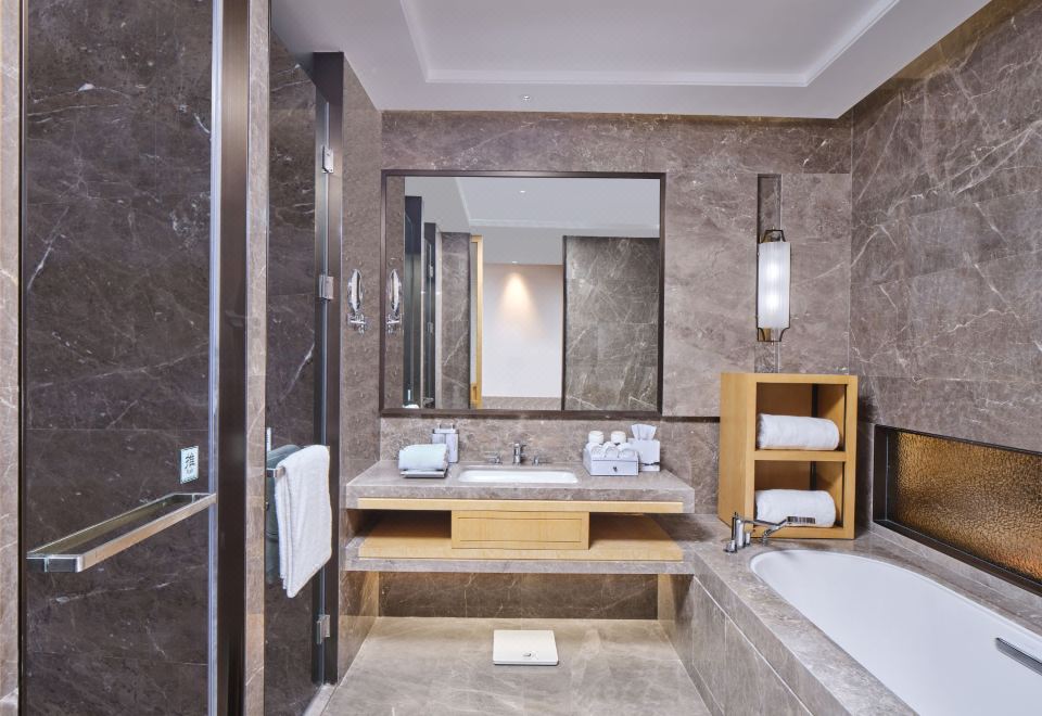 Hualuxe Suzhou Bay Hot Spring ResortDeluxe Room