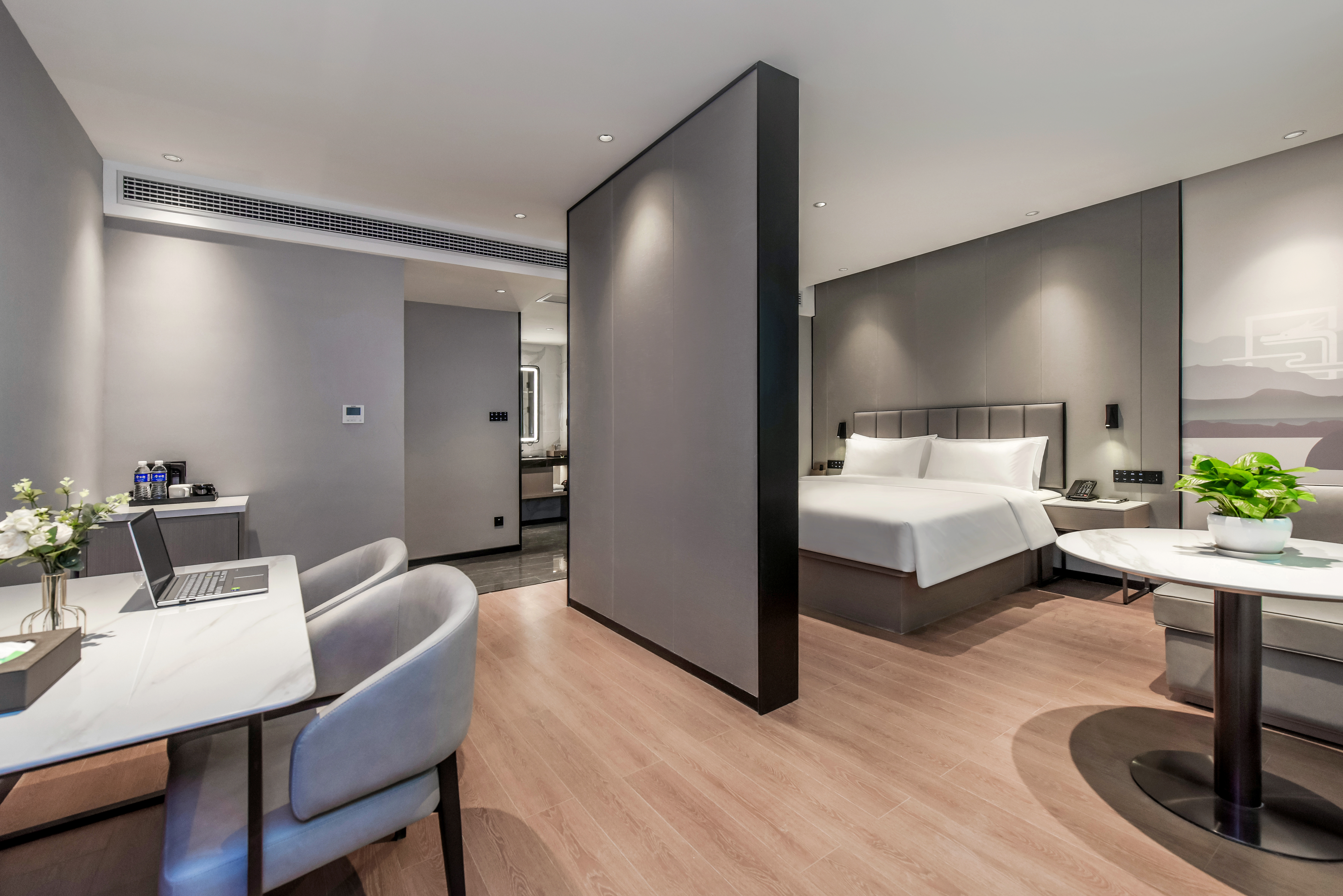 豪华套房（乐爽小冰箱+喜临门床垫）