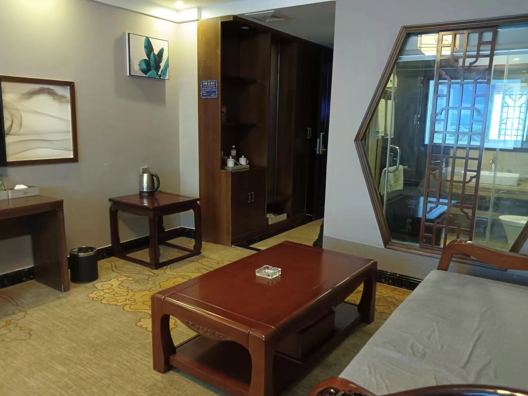 温馨大床房（无窗）