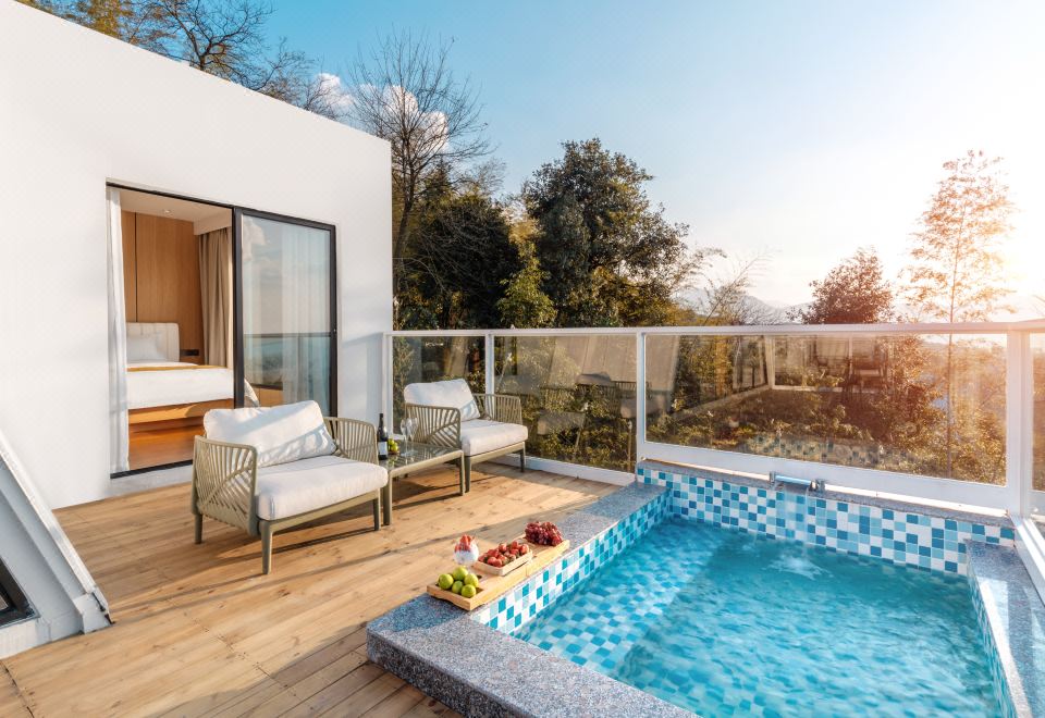 Mu Jing 180 ° View Room With Latex Mattress, Private Hot Spring&Fireplace