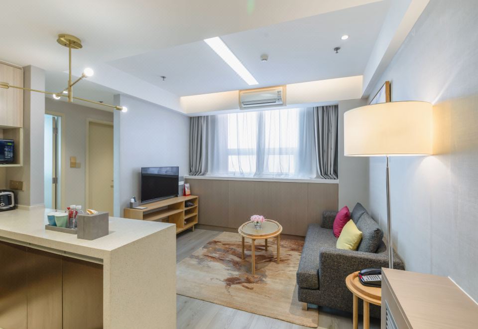 Sunshine City Tsuen Wan Hotel (Xi'an Hi-tech Dadu Dian Shop)Deluxe Double Bed Suite (Cooking Allowed + With Tub)