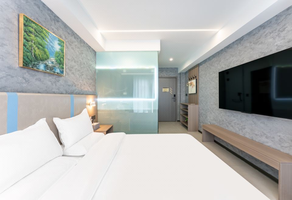 Tuxuan Double Bed Room With Smart Guest Control