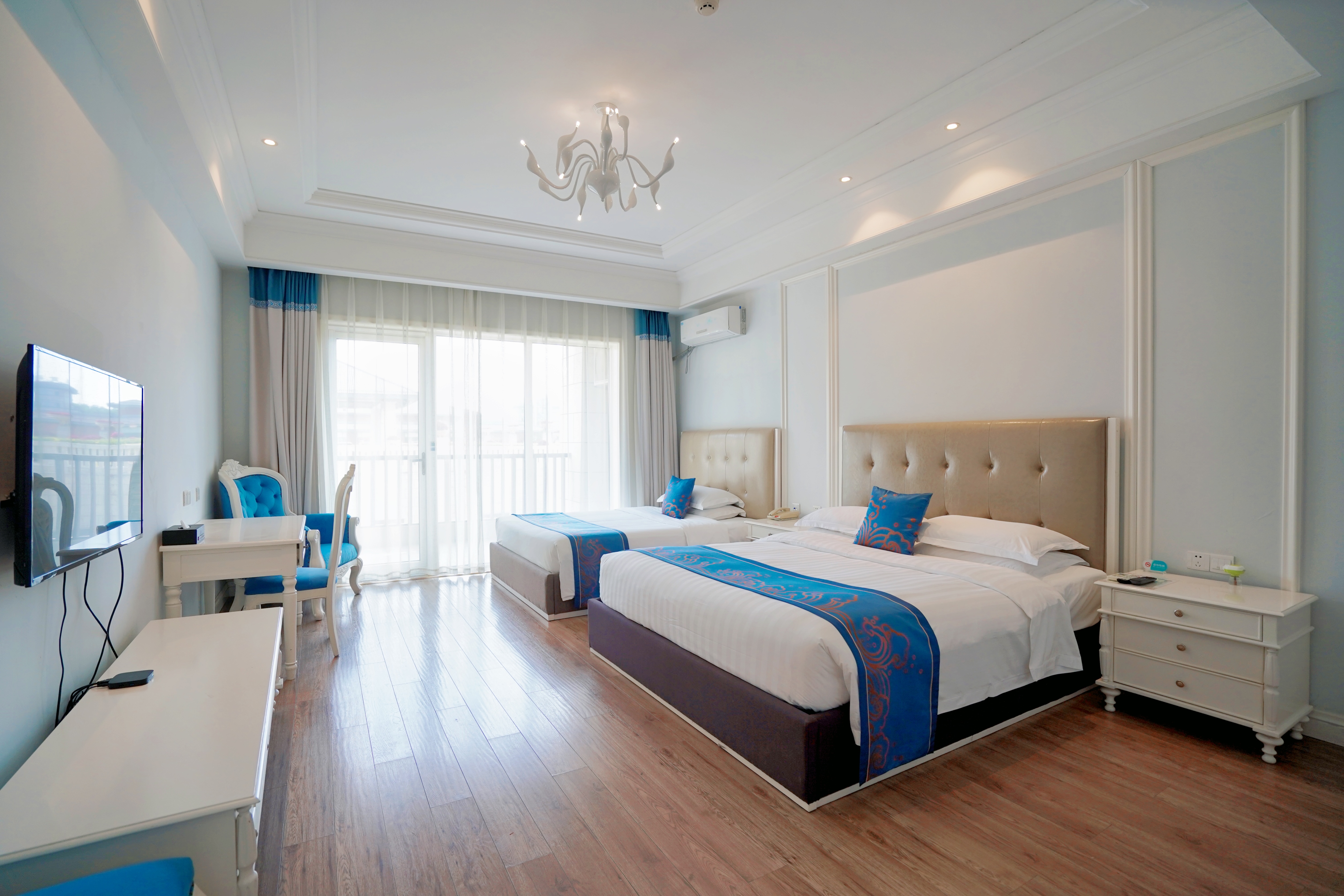 舒适园景家庭房