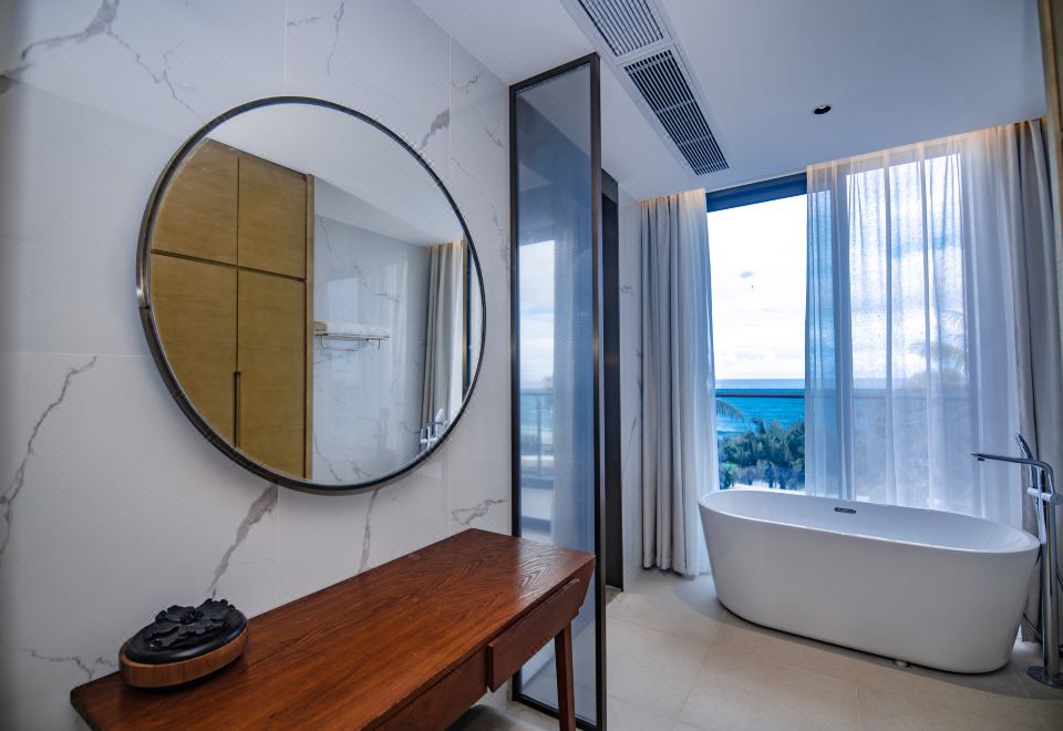 Twin Moon Bay Xianghai Hot Spring Holiday HotelVilla - 5-Room (2 Living Rooms)