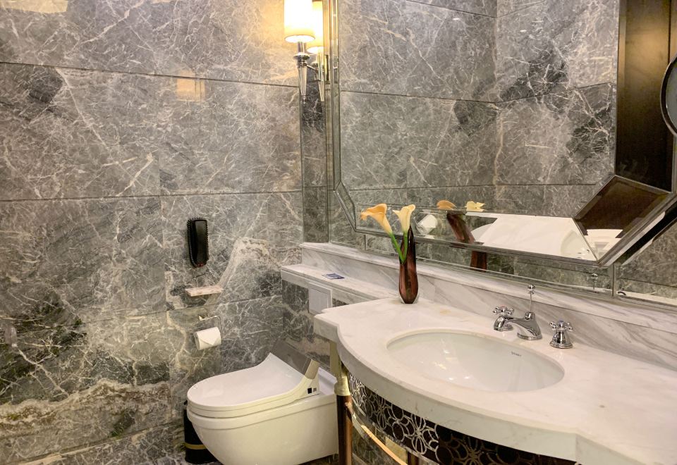 奥特曼主题亲子家庭套房（大客厅，奥特曼玩偶，浴缸）