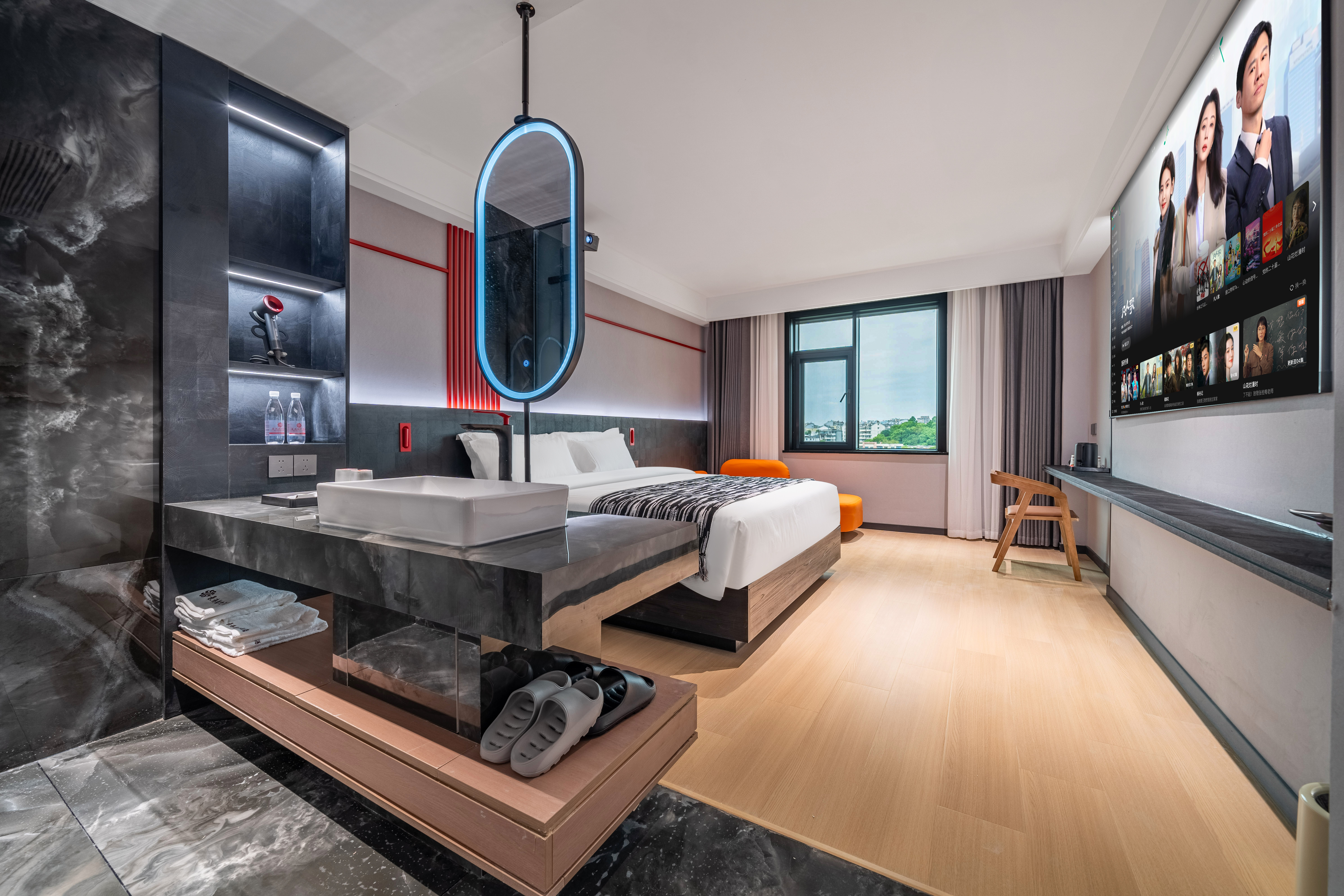 江景投影大床房（一線江景+乳膠床墊）