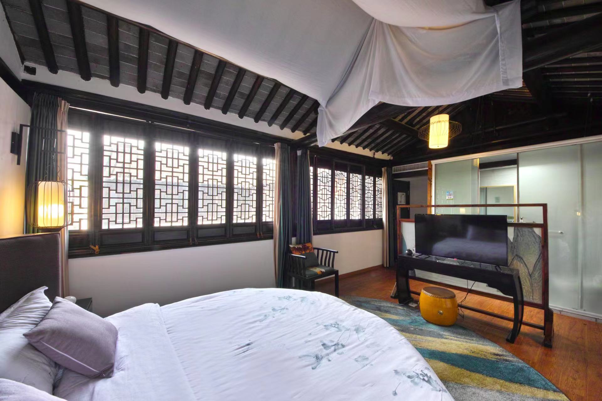 親友團聚包個四合院