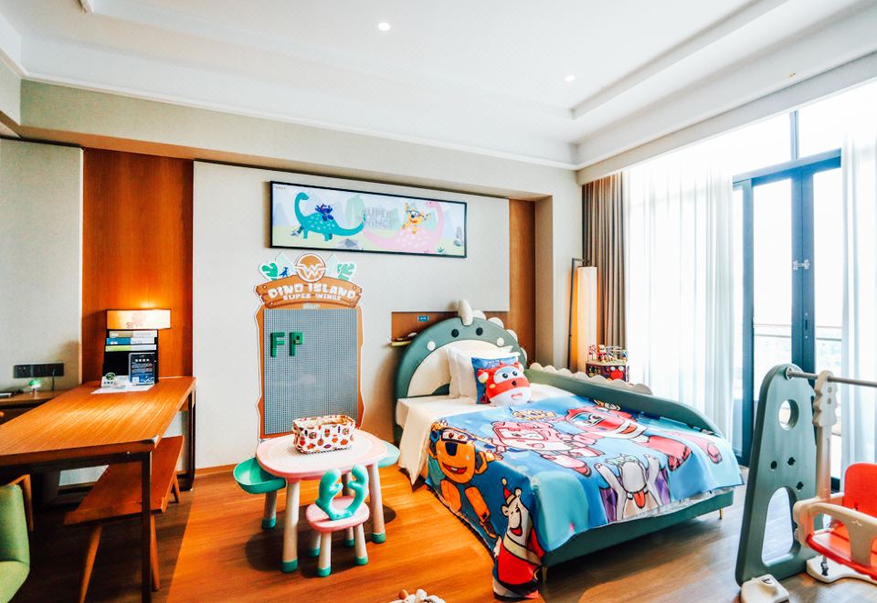 酷芽超级飞侠家庭套房（恐龙小童床+滑梯+积木墙+秋千）