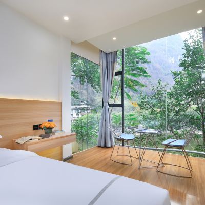 雲棲·湖景豪華雙床房【全屋智能｜深睡眠｜湖光山色】 悅宿水岸飯店（陽朔西街店）優惠